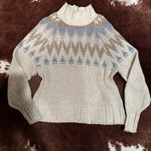 American Eagle Cream and Blue Sweater